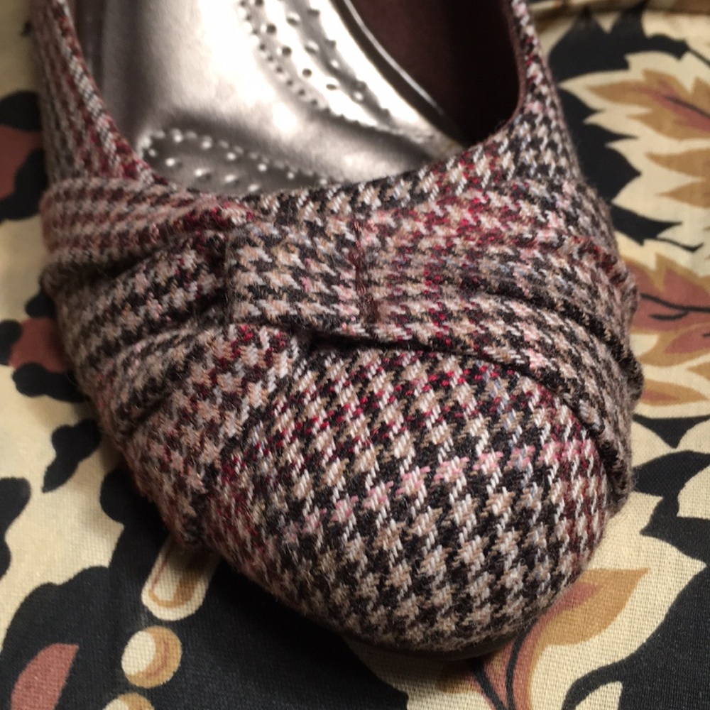 Dex Flex Comfort Cloth Wedges in Plaid Design - Picture 6 of 6